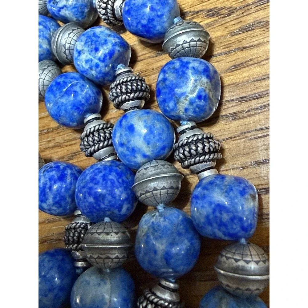 Native Pearl Lapis Lazuli Desert Southwest Native Bench Bead Silver Necklace 31